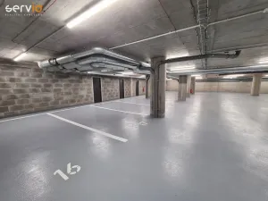 Pronájem garážového stání, Brno - Zábrdovice, Hvězdová, 13 m2