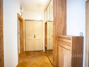 Pronájem bytu 2+1, Praha - Žižkov, Škroupovo náměstí, 78 m2