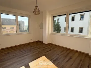 Pronájem bytu 2+kk, Hranice - Hranice I-Město, Pernštejnské náměstí, 55 m2