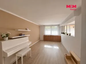 Prodej bytu 3+1, Lubenec, Pražská, 67 m2
