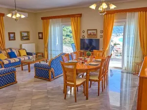Prodej rodinného domu, Korfu, Řecko, 320 m2