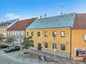 Prodej rodinného domu, Doksy, náměstí Republiky, 470 m2