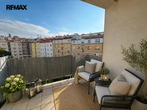 Pronájem bytu 1+kk, Praha - Nusle, Bartoškova, 33 m2