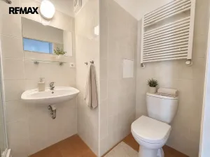 Pronájem bytu 1+kk, Praha - Nusle, Bartoškova, 33 m2