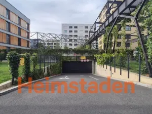 Pronájem garáže, Praha - Holešovice, U Pergamenky, 12 m2