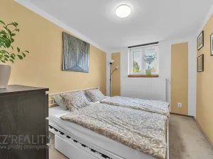 Prodej vícegeneračního domu, Pečky, 280 m2