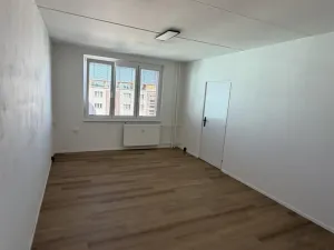 Prodej bytu 4+kk, Kadaň, Chomutovská, 78 m2