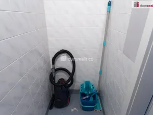 Pronájem bytu 1+kk, Praha - Střížkov, Děčínská, 32 m2