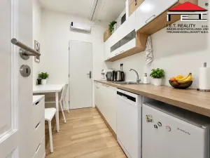 Pronájem obchodního prostoru, Brno, Radnická, 75 m2