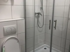 Pronájem bytu 1+kk, Praha - Bubeneč, Jaselská, 29 m2