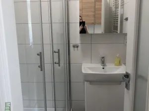 Pronájem bytu 1+kk, Praha - Bubeneč, Jaselská, 29 m2