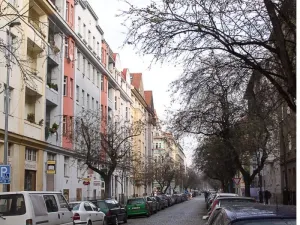Pronájem bytu 1+kk, Praha - Bubeneč, Jaselská, 29 m2