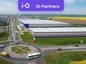 Pronájem skladu, Praha - Horní Počernice, Sezemická, 5000 m2
