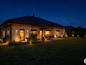 Prodej rodinného domu, Trnová, 219 m2
