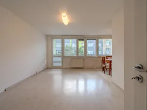 Prodej bytu 3+1, Praha - Kyje, Travná, 80 m2