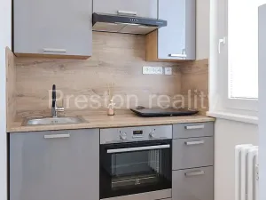 Pronájem bytu 1+kk, Praha - Modřany, Angelovova, 28 m2