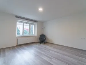 Pronájem bytu 2+1, Vsetín, Josefa Sousedíka, 58 m2
