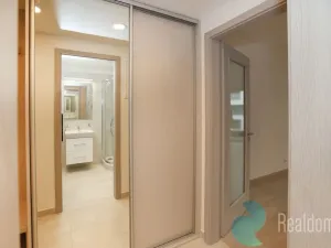 Pronájem bytu 1+kk, Praha - Hloubětín, Poděbradská, 32 m2