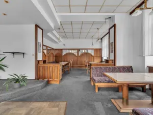 Prodej ubytování, Červený Kostelec, náměstí T. G. Masaryka, 1120 m2