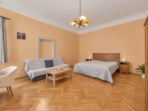 Prodej ubytování, Červený Kostelec, náměstí T. G. Masaryka, 1120 m2