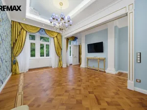 Prodej bytu 2+1, Karlovy Vary, nábřeží Jana Palacha, 72 m2