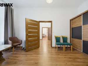 Prodej bytu 4+1, Karlovy Vary, Raisova, 80 m2