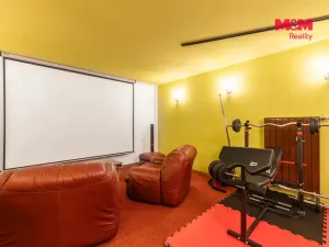 Prodej rodinného domu, Hovorany, 262 m2