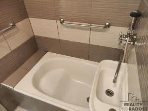 Pronájem bytu 1+1, Chomutov, 17. listopadu, 36 m2