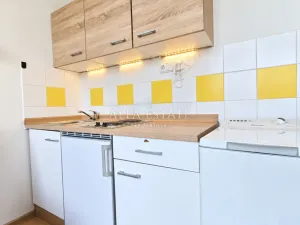 Pronájem bytu 1+kk, Karlovy Vary, Fibichova, 18 m2