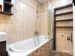 Pronájem bytu 2+kk, Praha - Vysočany, Spojovací, 47 m2