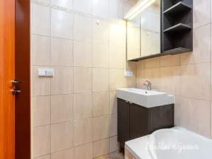Pronájem bytu 2+kk, Praha - Vysočany, Spojovací, 47 m2