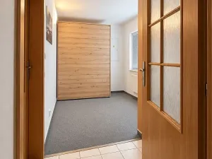 Pronájem kanceláře, Vestec, Vídeňská, 100 m2