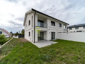 Prodej rodinného domu, Podolanka, V Ohradě, 129 m2