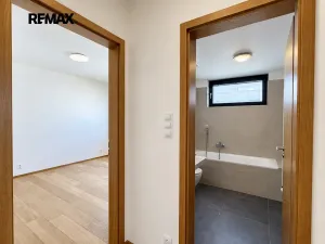Pronájem bytu 3+kk, Praha - Dolní Chabry, U Traktorky, 77 m2