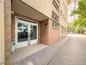 Pronájem bytu 1+kk, Praha - Modřany, 38 m2