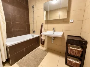 Pronájem bytu 2+kk, Praha - Střížkov, Jitravská, 56 m2