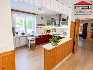 Prodej ubytování, Dobřichov, 250 m2