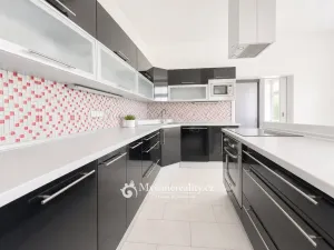 Prodej bytu 4+kk, Znojmo, U Brány, 95 m2