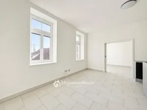 Prodej bytu 4+kk, Znojmo, U Brány, 95 m2