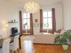 Pronájem bytu 2+1, Praha, Janáčkovo nábřeží, 107 m2