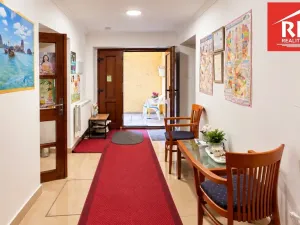 Pronájem obchodního prostoru, Mariánské Lázně, Hlavní třída, 60 m2