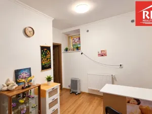 Pronájem obchodního prostoru, Mariánské Lázně, Hlavní třída, 60 m2