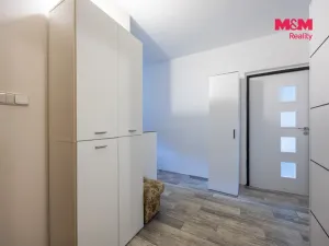 Prodej bytu 3+1, Klášterec nad Ohří - Miřetice u Klášterce nad Ohří, Dukelská, 61 m2