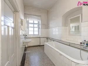 Prodej činžovního domu, Nové Město nad Metují, Komenského, 909 m2