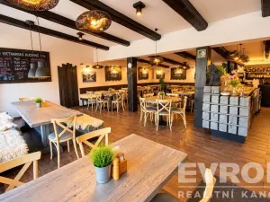 Prodej restaurace, Harrachov, 528 m2