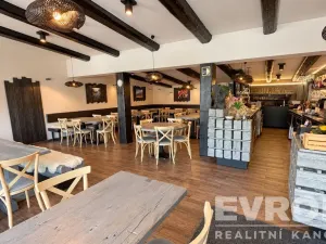 Prodej restaurace, Harrachov, 528 m2