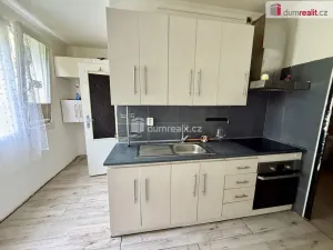 Prodej bytu 2+1, Mariánské Lázně - Úšovice, Hroznatova, 50 m2