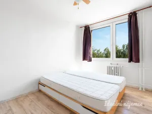 Pronájem bytu 2+kk, Praha - Prosek, Zárybská, 41 m2