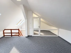 Pronájem kanceláře, Praha - Vršovice, Kodaňská, 150 m2