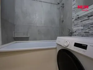 Prodej bytu 3+1, Klášterec nad Ohří - Miřetice u Klášterce nad Ohří, Václava Řezáče, 64 m2